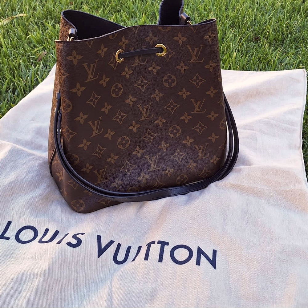 Louis Vuitton NeoNoe MM black